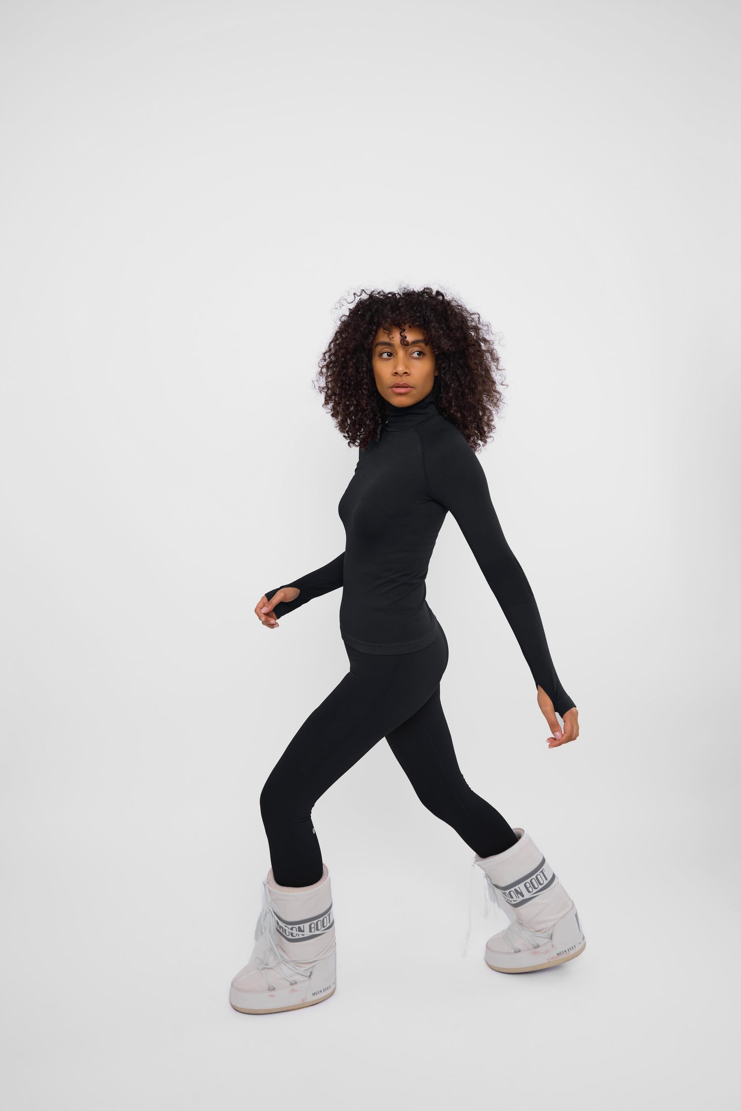 LAAX Black Thermal Base Layer Set